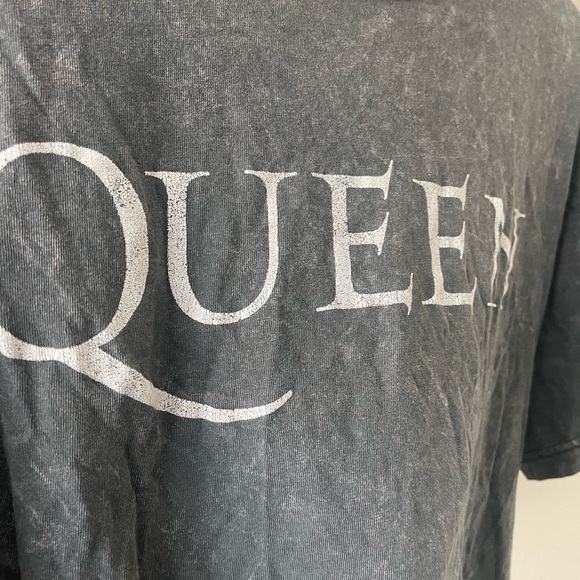 Vintage Style Queen Band T shirt - Picture 3 of 6